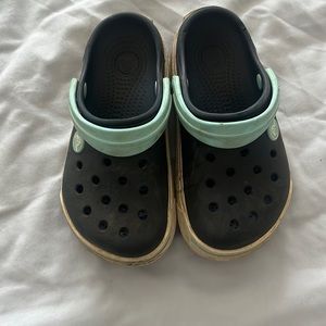 Toddler crocs